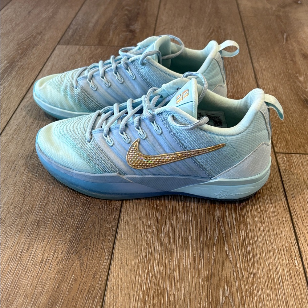 Sabrina 3 Blueprint Nike Basketball sneakers size 7 youth